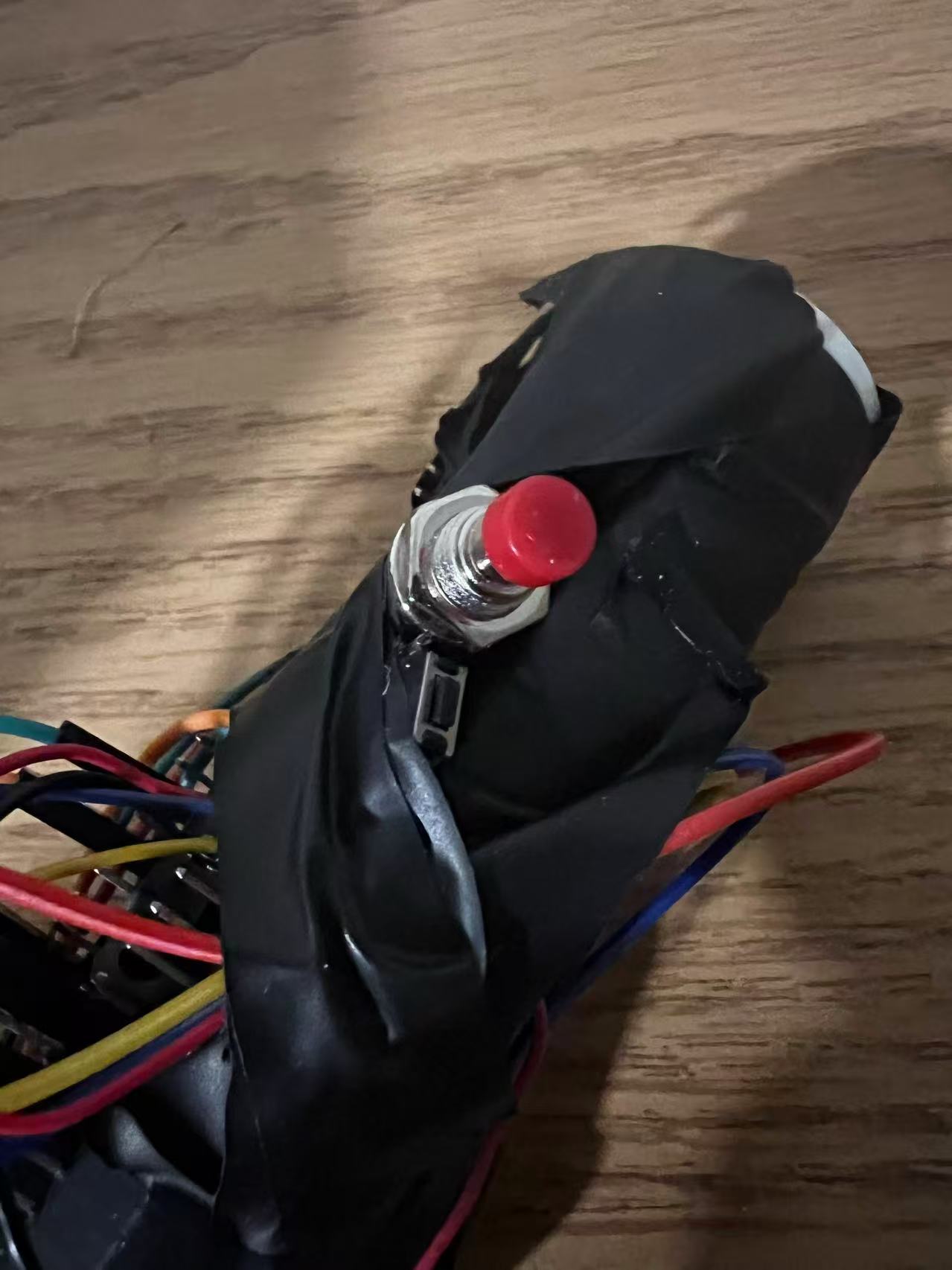 Device with labeled buttons